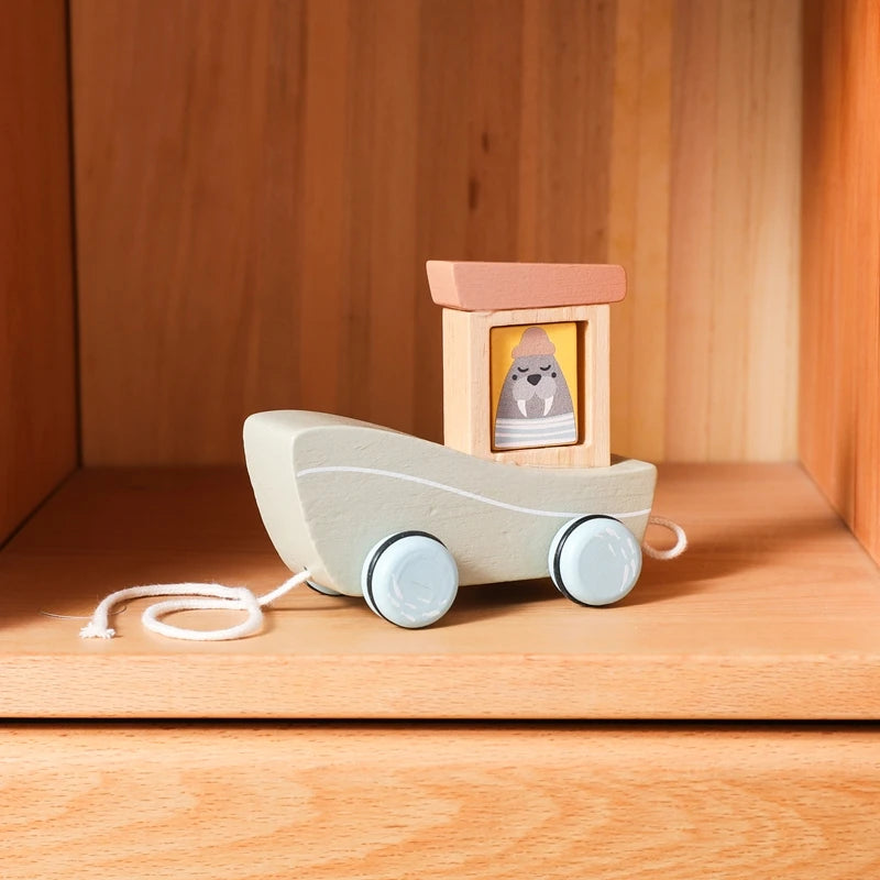 Ocean Pull-Along Train